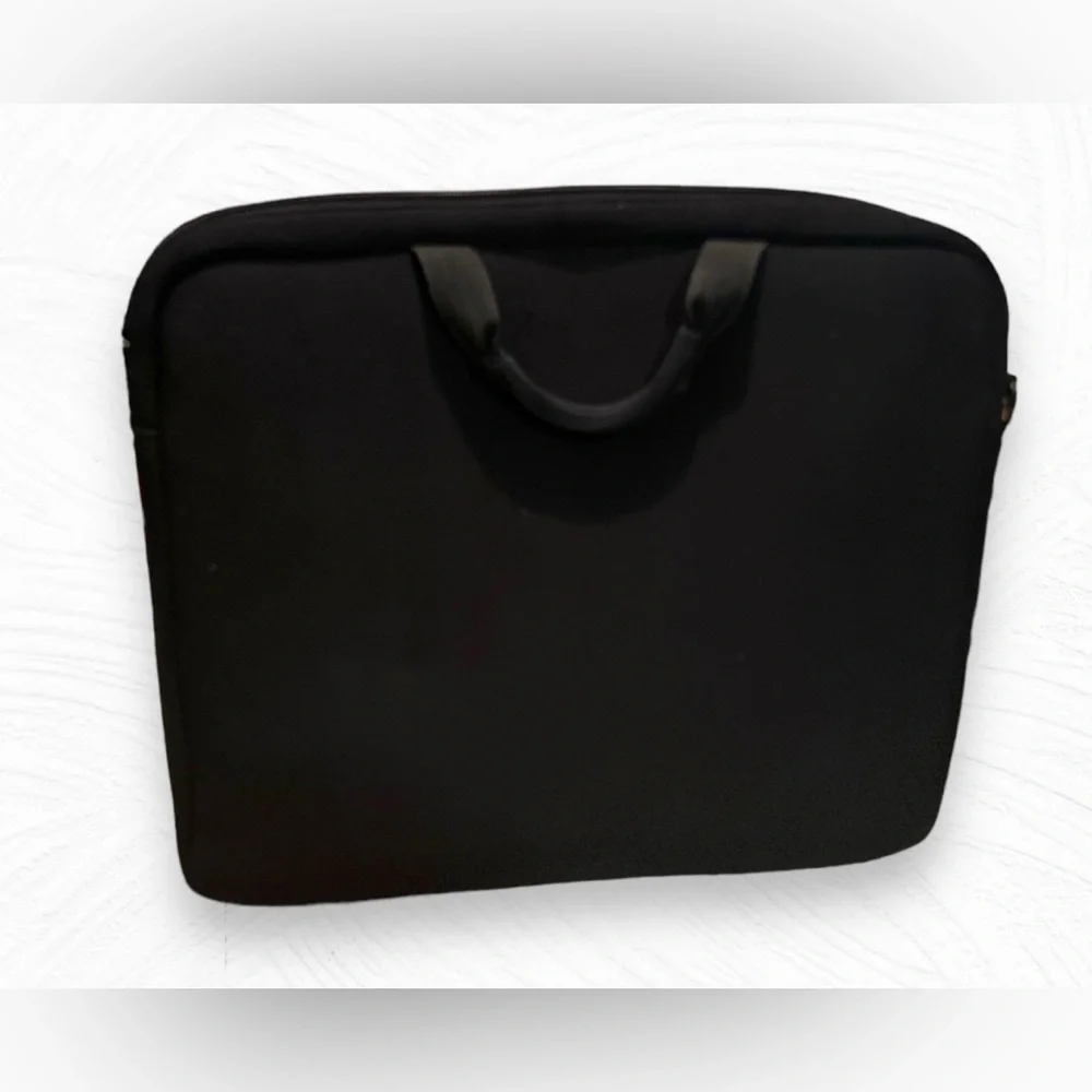 Targus CVR200 Slip Labtop / Notebook Case